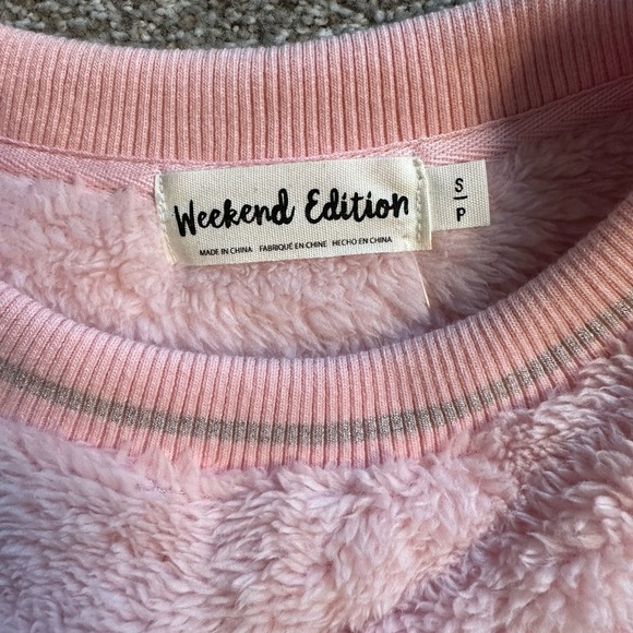 Women’s fluffy cat crew neck sweater - Picture 3 of 3